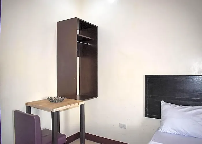 1812 Vc Hotel *
